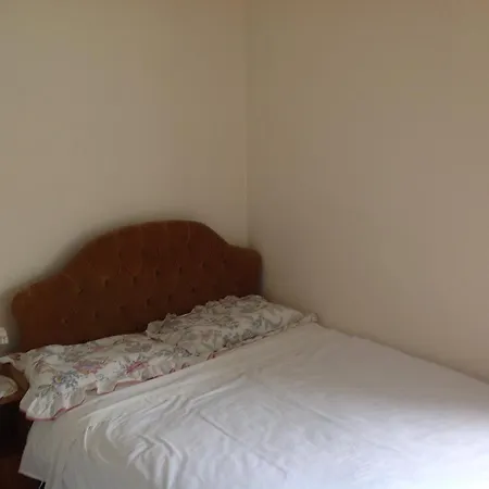 Hill View Buget Bed & Breakfast *