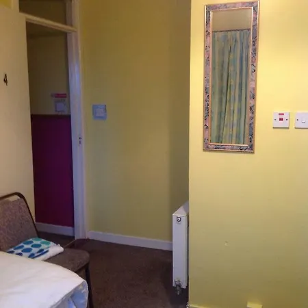 Hill View Buget Bed & Breakfast *